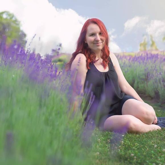 Meet your Posher, Emily - Picture 1 of 1